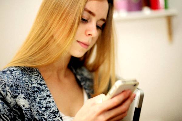 好きな人とのLINEやメールで盛り上がれる鉄板の話題8選